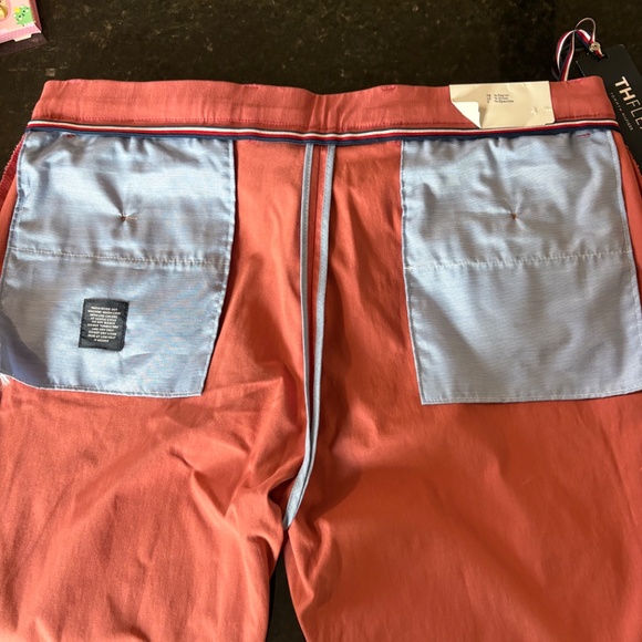 NWT - Tommy Hilfiger - Men's Modern-Fit TH Flex Stretch Solid Performance Pant - Picture 11 of 16